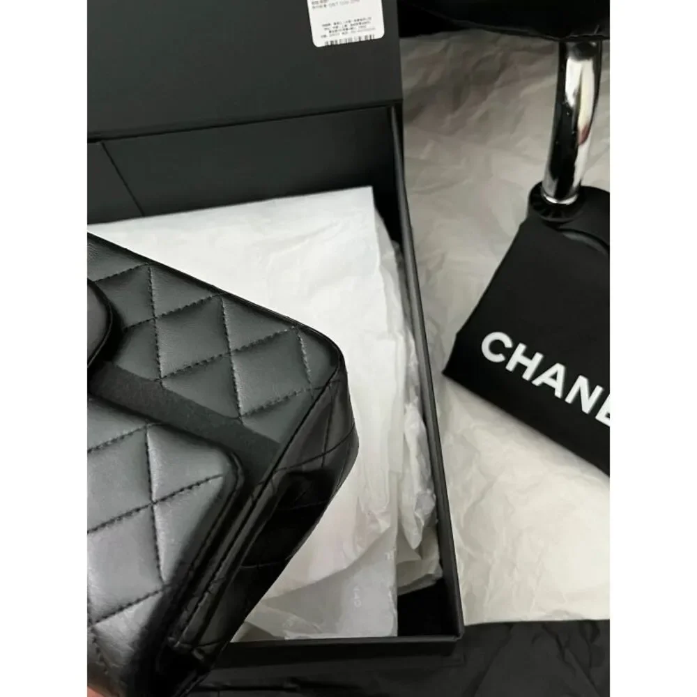 CHANEL brand color